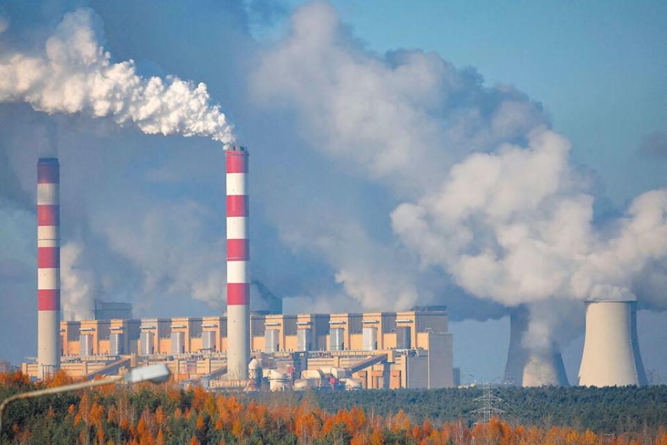 七大工業國集團（G7）部長會議發表聯合聲明，在2030年代前半期逐步淘汰燃煤發電廠。（示意圖／路透）