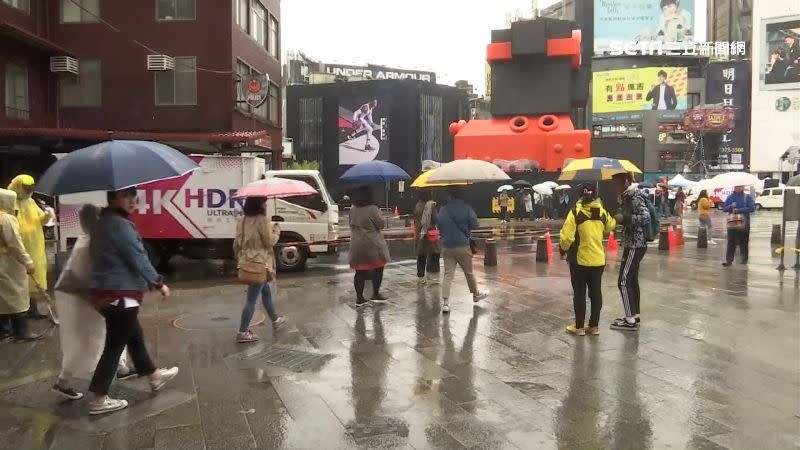 年末將至，桃園以北、東半部地區聖誕節有機會降雨。（圖／資料照片）