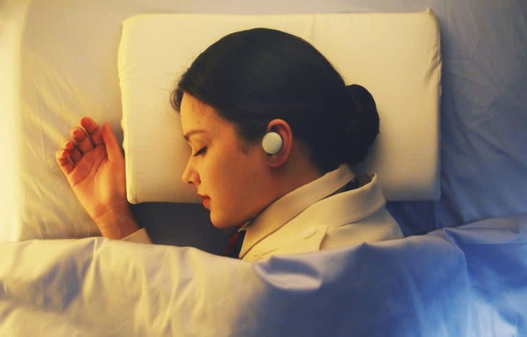 Los auriculares LG Breeze generan ondas de sonido que ayudan a dormir a sus usuarios