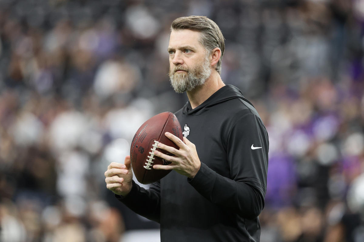 Vikings suspend Offensive Coordinator Wes Phillips for 3 weeks after he was arrested in December.