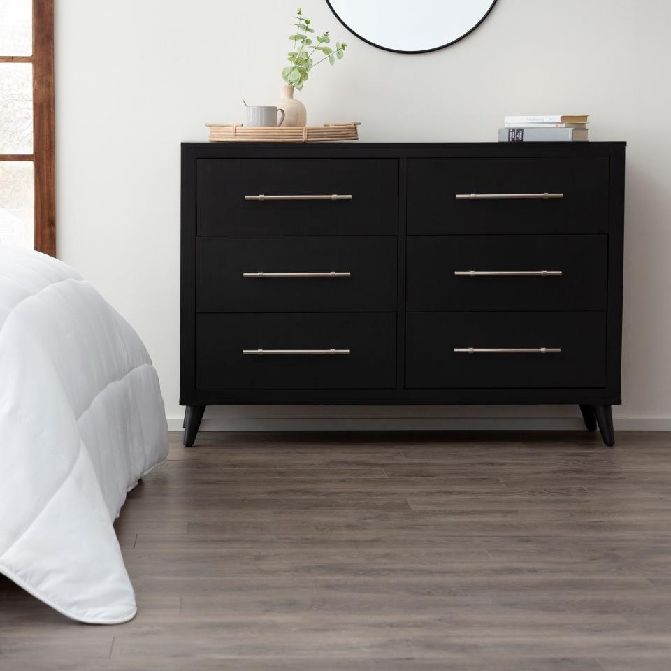 5) Brookside Emery Black Dresser