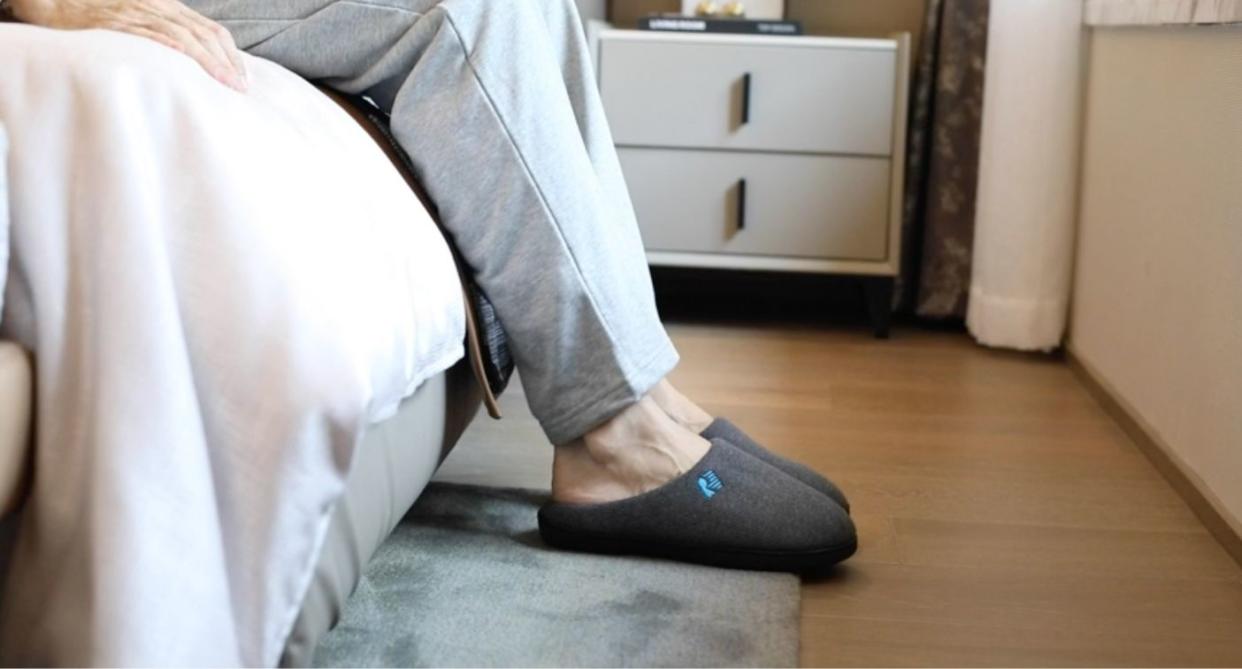 someone wearing the bestselling Amazon slippers