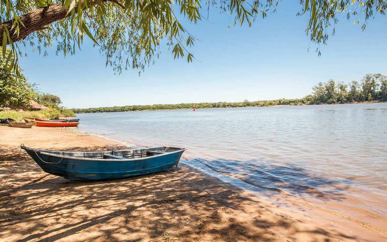 El río Uruguay, a metros del restaurante La Pupería