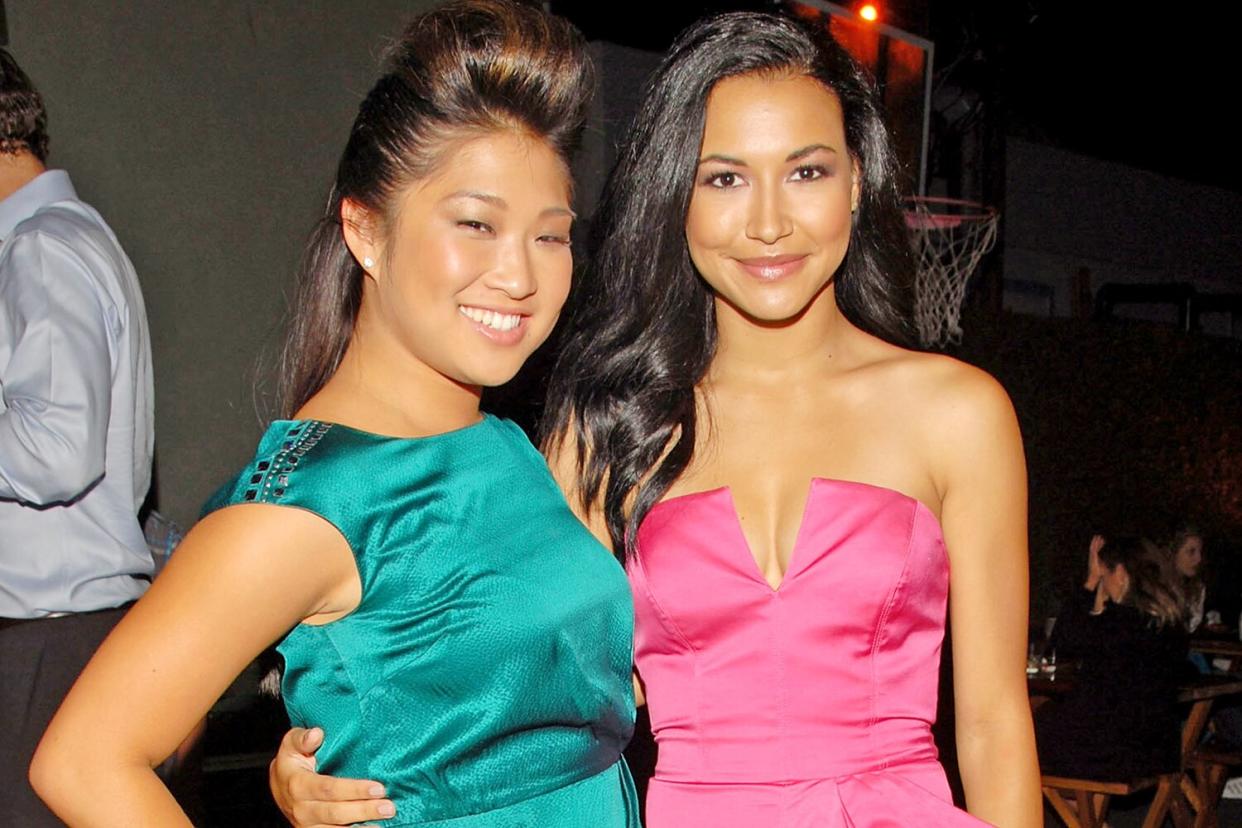 CULVER CITY, CA - SEPTEMBER 08: Actress Jenna Ushkowitz and Naya Rivera attend the "Glee" Los Angeles Premiere Screening And Post Party at the Willow School on September 8, 2009 in Culver City, California. (Photo by Mark Sullivan/WireImage)