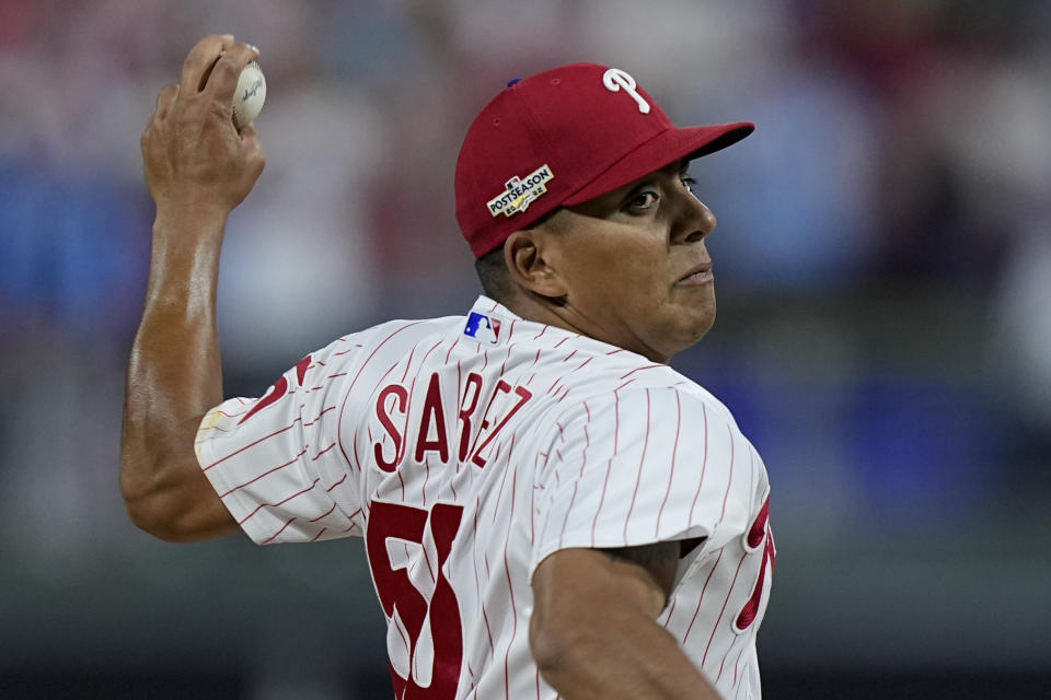 El venezolano Ranger Suárez, de los Filis de Filadelfia, labora en su apertura ante los Padres de San Diego en el tercer juego de la Serie de Campeonato de la Liga Nacional, el viernes 21 de octubre de 2022 (AP Foto/Brynn Anderson)