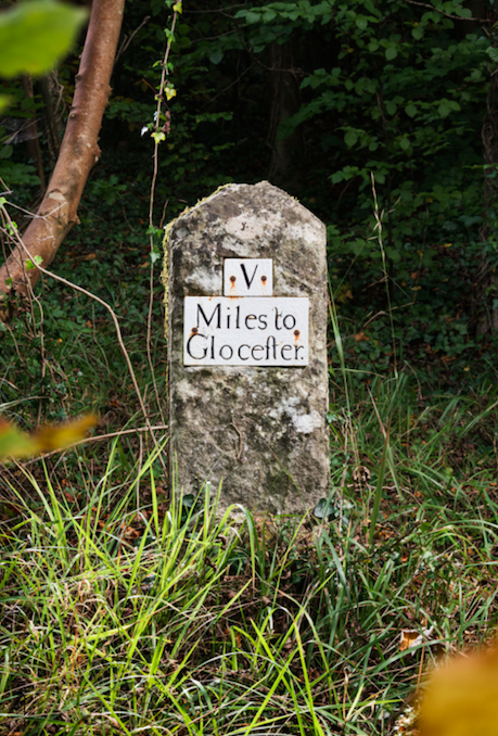 Milestones, B4073 between Painswick and Gloucester, Gloucestershire