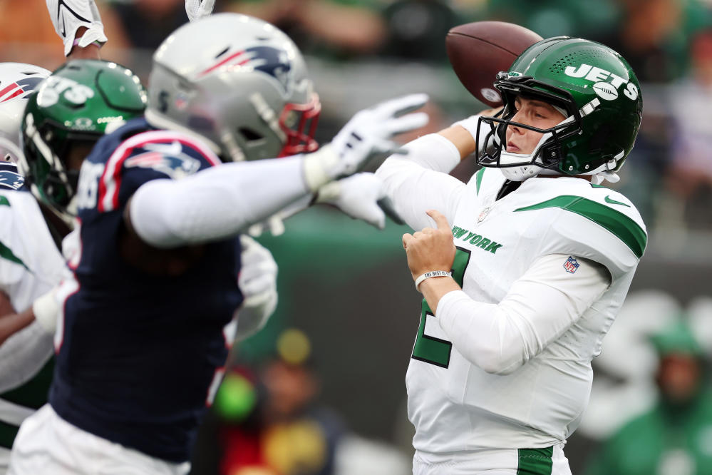 Did Zach Wilson show enough in Week 15 loss for the straggling Jets?