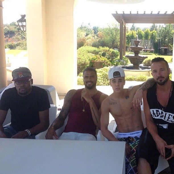 Justin is so confident in his own skin, he’ll whip off his shirt among some of the world’s finest athletes. Yep, those are NBA stars Kevin Durant and Tyson Chandler (as well as Hillsong NYC Pastor Carl Lentz). (Photo: Instagram)