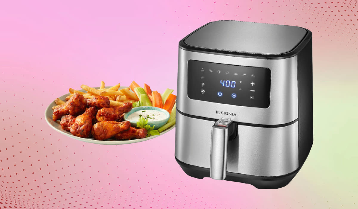 Strike while the (air) fryer is hot: Insignia's top-rated countertop oven is just $60 right now. (Photo: Best Buy)