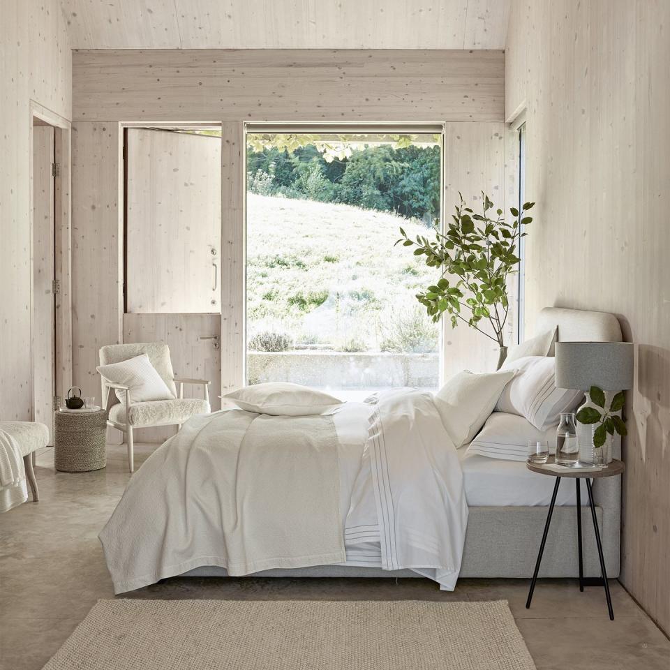7) White bedroom ideas: Scandinavian-inspired