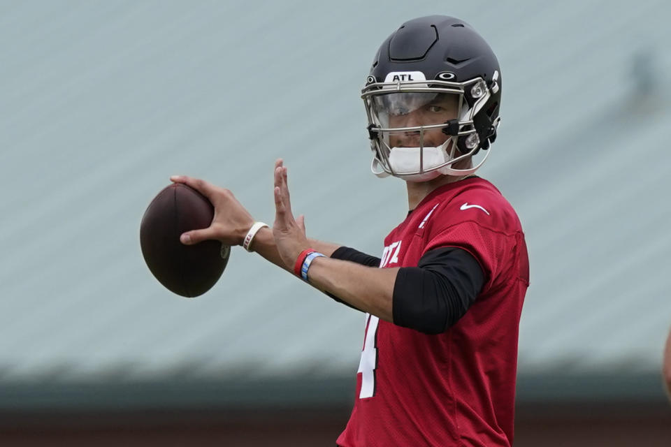 Atlanta Falcons rookie quarterback Desmond Ridder throws a pass during their NFL rookie minicamp football practice Friday, May 13, 2022, in Flowery Branch, Ga. (AP Photo/John Bazemore)