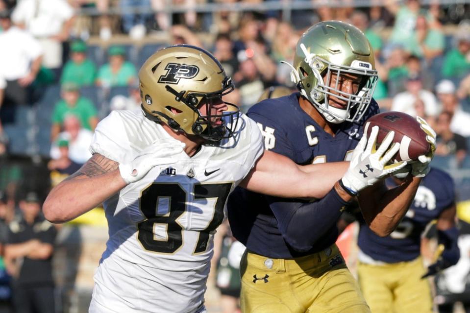 Notre Dame safety Kyle Hamilton is a finalist for the Bednarik Award.