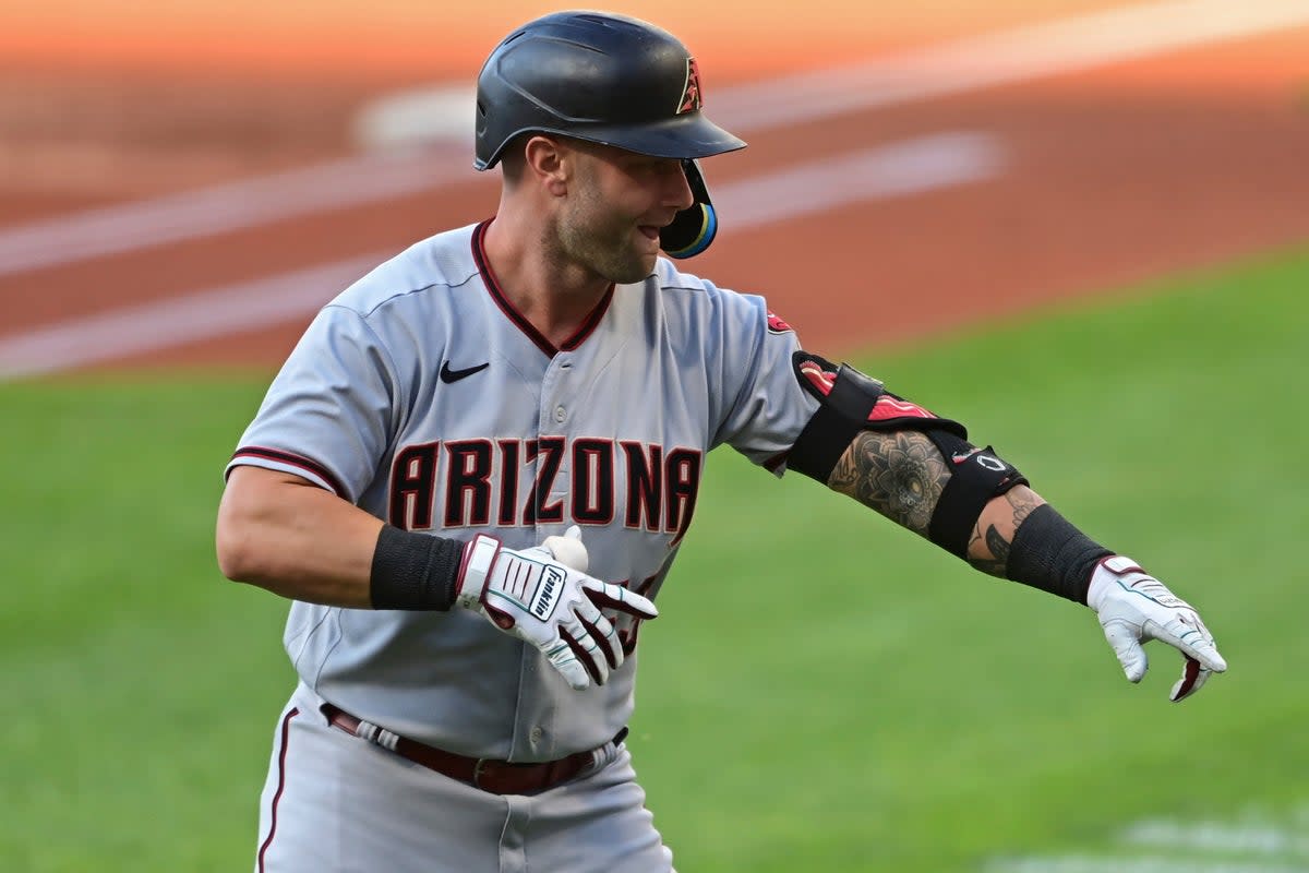 DIAMONDBACKS-GUARDIANES (AP)