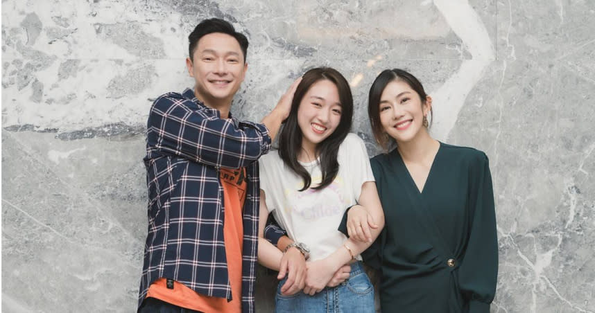 謝祖武（左起）、王敏淳、王宇婕劇中飾演一家人。（圖／TVBS提供）