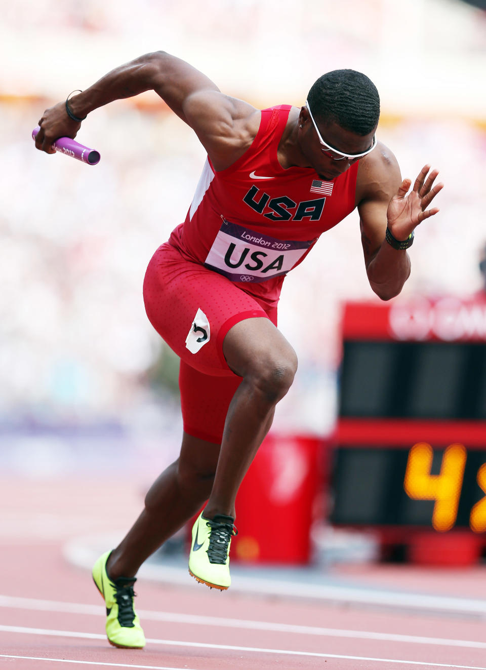 Manteo Mitchell of USA in action during the heats of the men's 4x400m relays , during the 2012 London Olympics at The Olympic Stadium on August 09, 2012 in London, England. (Photo by Ian MacNicol/Getty Images)