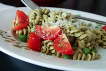 Pasta with Peas and Cherry Tomatoes