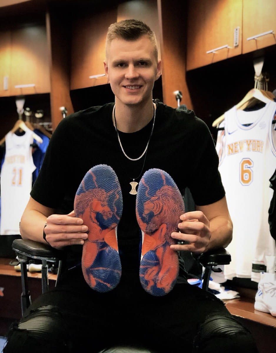 Kristaps Porzingis has unicorn shoes now. (Photo via @NickDePaula)