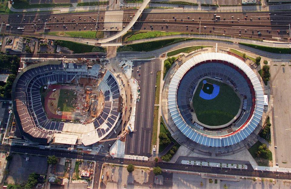 Olympic Stadium on left and Atlanta-Fulton County stadium on right. Photo made from Kroger Blimp, Sept. 5, 1996
(AJC Staff Photo/Joe McTyre) 10/96