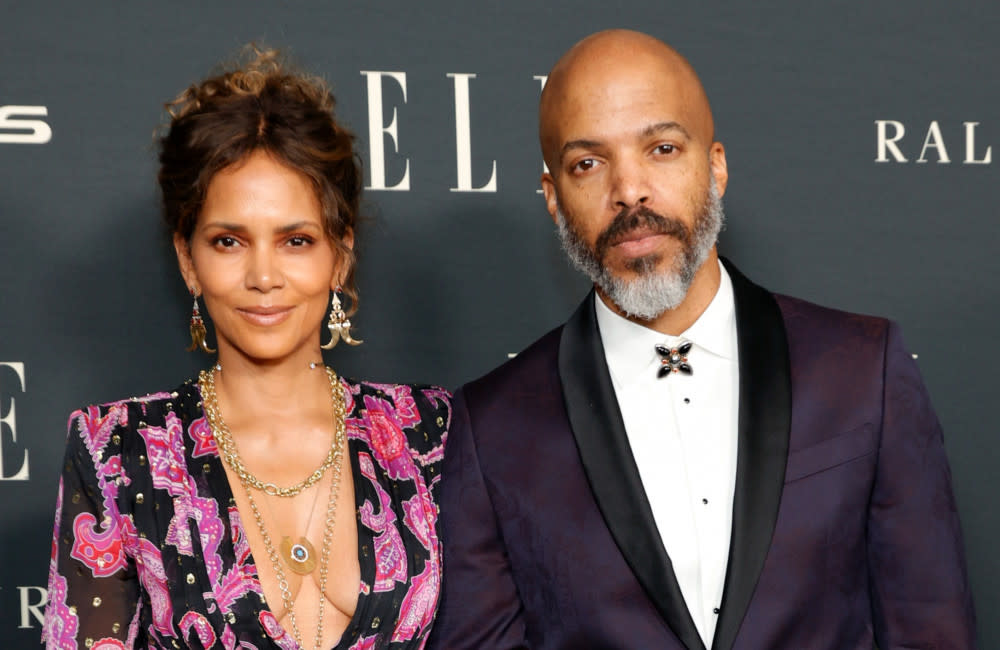 Halle Berry has marked her boyfriend’s 54th birthday by paying tribute to his bum credit:Bang Showbiz