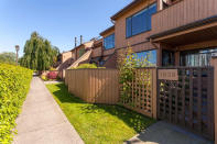 <p><a rel="nofollow noopener" href="https://www.zoocasa.com/vancouver-bc-real-estate/5323035-1038-ironwork-passage-vancouver-bc-v6h3p1-r2271566" target="_blank" data-ylk="slk:1038 Ironwork Passage, Vancouver, B.C.;elm:context_link;itc:0;sec:content-canvas" class="link ">1038 Ironwork Passage, Vancouver, B.C.</a><br> Location: Vancouver, British Columbia<br> List Price: $998,000<br> (Photo: Zoocasa) </p>