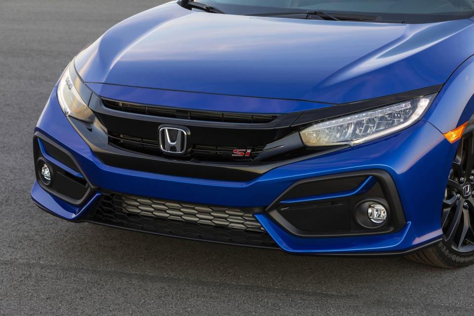 View Photos of the 2020 Honda Civic Si