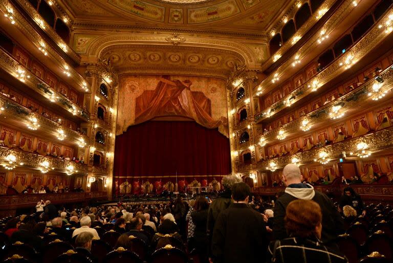 El Teatro Colón suma nuevos nombres a su staff; en la tarde del viernes 27 de septiembre se conoció la designación de su nuevo director de ópera