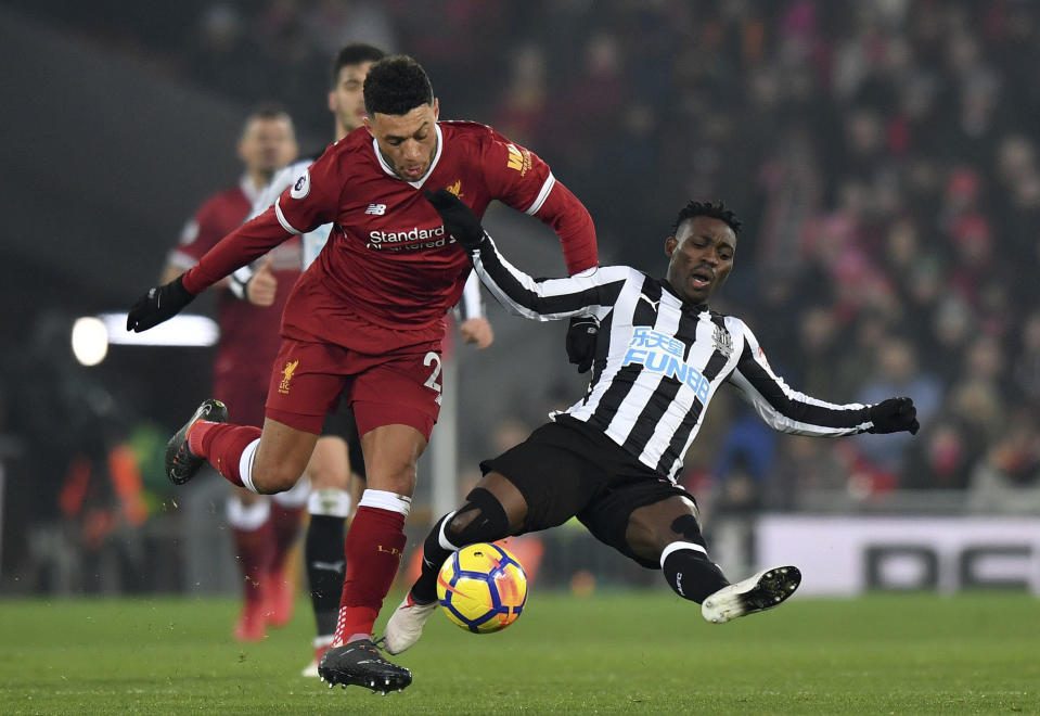 Alex Oxlade-Chamberlain set up a goal for Mohamed Salah in Liverpool’s 2-0 win over Newcastle.