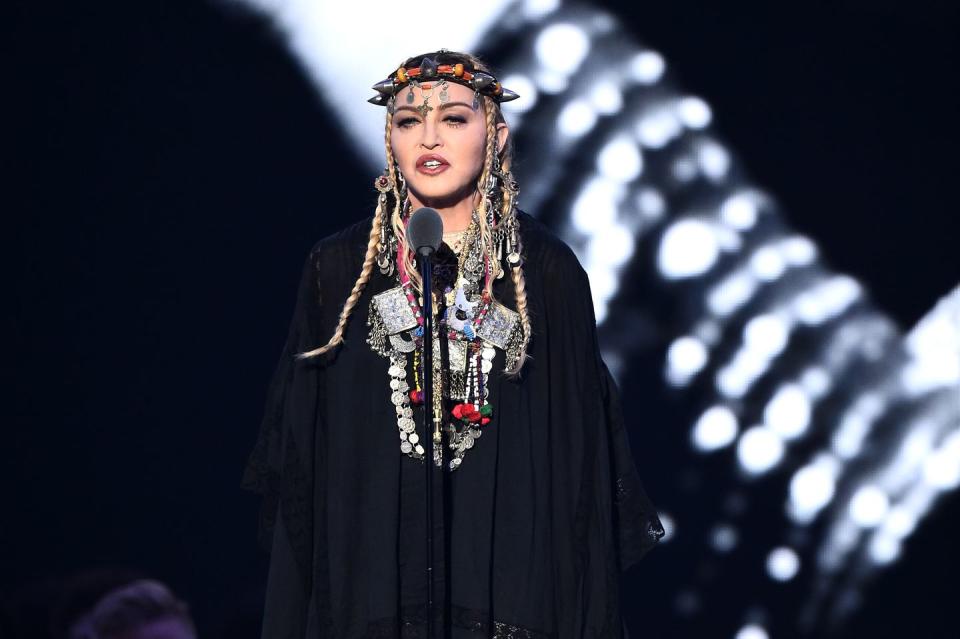 Madonna pays tribute to Aretha Franklin...