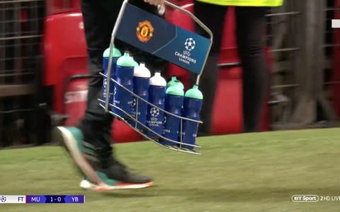 mourinho destroys water bottles