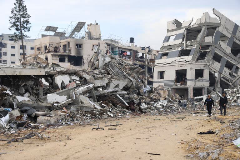 Casi la mitad de las construcciones de Gaza está dañada o destruida (AP Foto/Mohammed Hajjar)