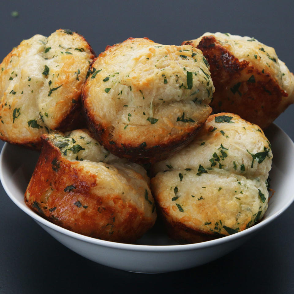 Pull-Apart Garlic Rolls