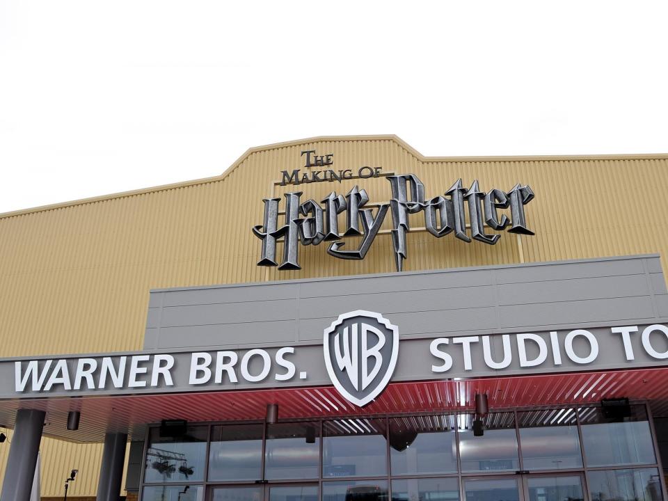 A film crew worker has been stabbed in the throat at a Warner Bros Studio movie set, it has been reported.Hertfordshire Police said they were called to reports of an incident at the production site in Leavesden, near Watford, at around 12.30pm on Wednesday.The force added a man had later been taken to hospital by ambulance suffering from a neck injury.A 54-year-old man has been arrested on suspicion of wounding with intent to do grievous bodily harm and “it is believed the two men are known to each other”, the police spokesman said.It is understood the incident took place on the set of new adaptation of Roald Dahl’s The Witches - which will star Anne Hathaway, according to the Mirror. A Hertfordshire Police spokesman said: “Police were called at around 12.35pm today to reports of an incident at Warner Bros studio production facility in Leavesden.“One man sustained a neck injury and was taken to hospital by ambulance.“A second man, who is 54, was arrested on suspicion of wounding with intent to do grievous bodily harm and is currently in police custody.“It is believed the men are known to each other. Enquiries are continuing at this time to establish the circumstances around what happened.”The site has been used for shoots by major US studios and for independent British feature films and TV shows including Star Wars Episode One: The Phantom Menace and the Harry Potter series.Press Association