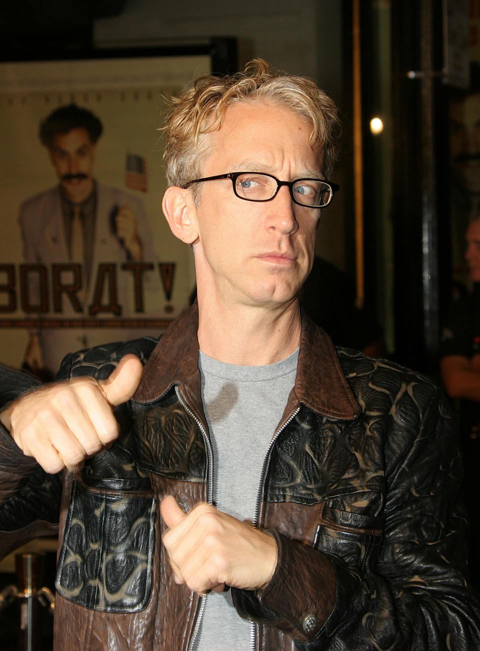 Andy Dick makes a gesture with his thumb