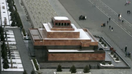 Lenin's mausoleum, which contains the embalmed body of the Soviet state founder Vladimir Lenin, is pictured in Moscow's Red Square January 18, 2008. REUTERS/Mikhail Voskresensky