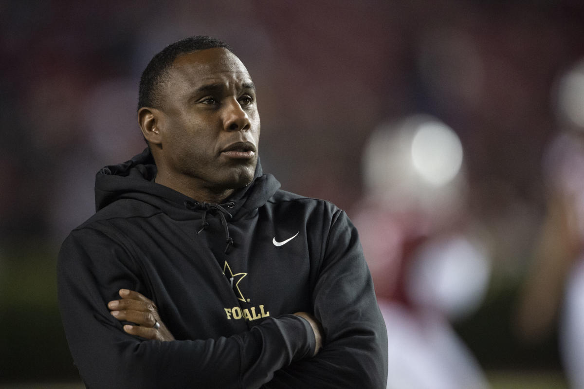 Middle Tennessee hires former Vanderbilt coach Derek Mason