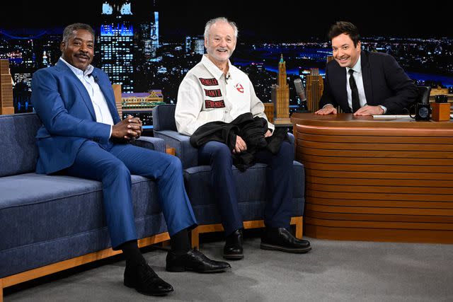 Bill Murray and Ernie Hudson Perform “Ghostbusters” Theme Song with  Classroom Instruments on “The Tonight Show”