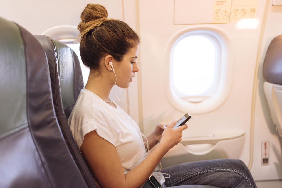 In den seltensten Fällen bleibt der Platz im Flieger neben einem leer (Symbolbild: Getty Images)