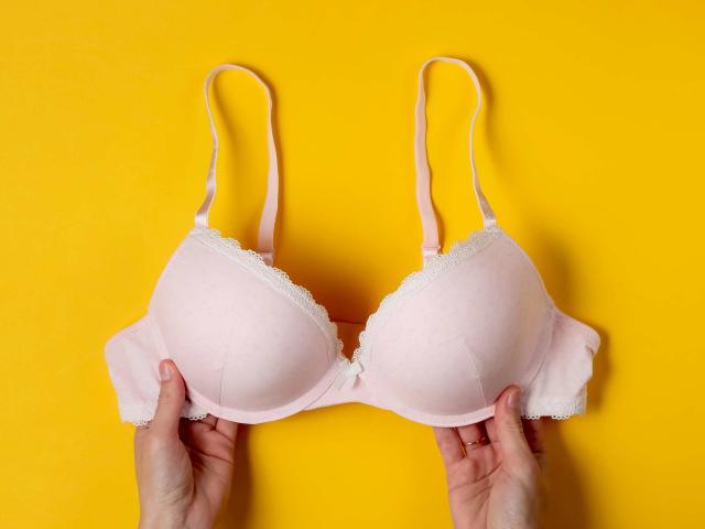 This Is How Your Perfect Bra Should Fit, According to Experts