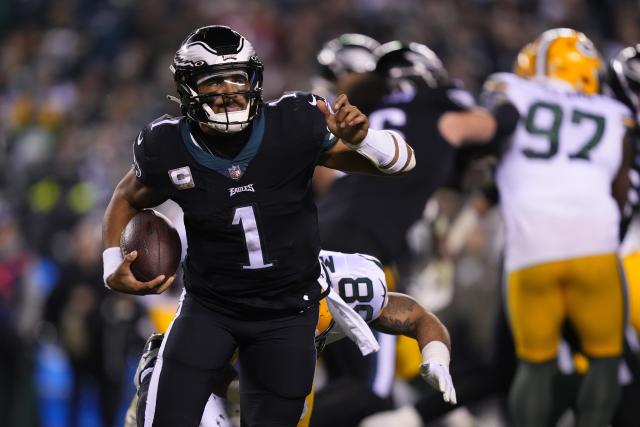 Green Bay Packers 33-40 Philadelphia Eagles: Jalen Hurts breaks Michael  Vick's rushing record to lift Eagles past Packers, NFL News