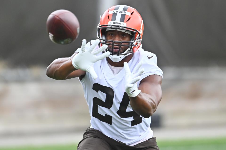 Cleveland Browns running back Nick Chubb catches a pass during training camp.