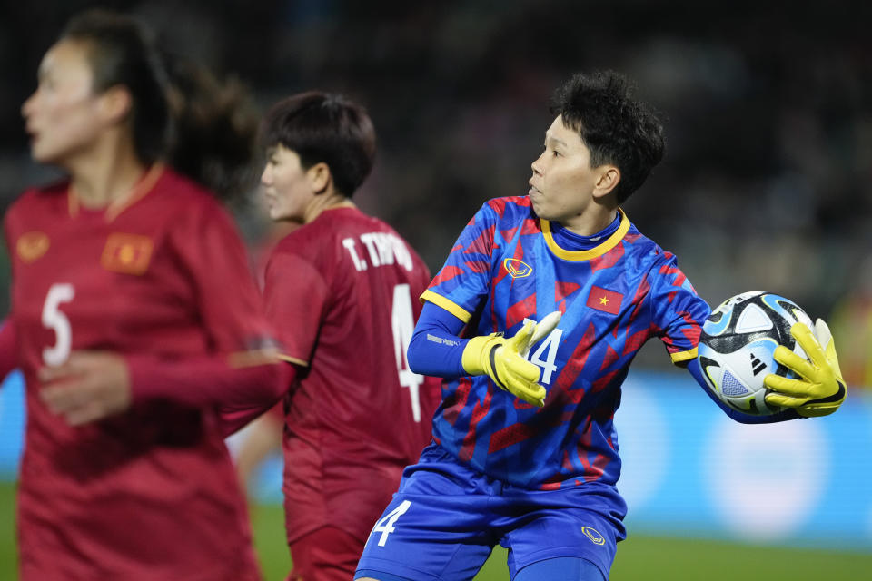 Vietnam's goalkeeper Thi Kim Thanh Tran looks to throw the ball to teammates during the New Zealand and Vietnam warm up match ahead of the women's World Cup in Napier, New Zealand, Monday, July 10, 2023. (AP Photo/John Cowpland )