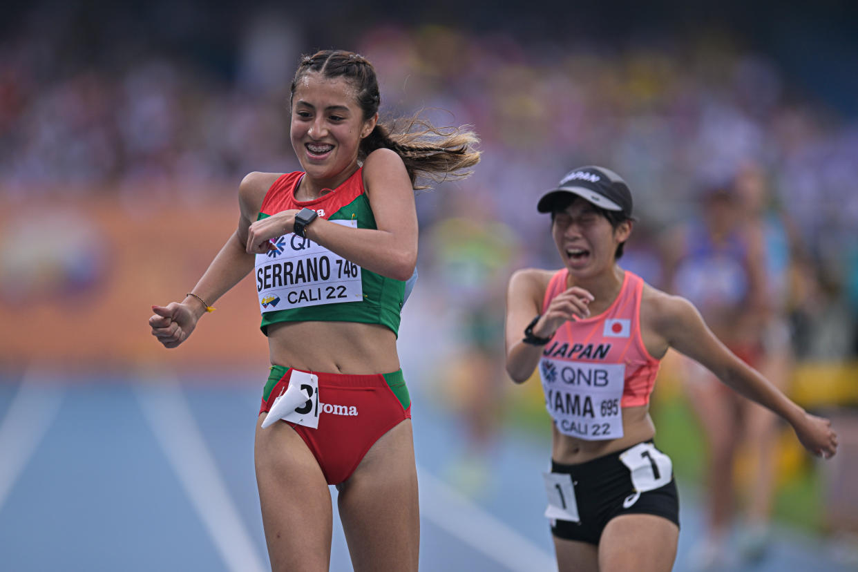 Karla Ximena Serrano se consagró como la Campeona Mundial de Atletismo Sub-20 en la marcha de 10,000 metros. Ai Oyama, se quedó con la segunda posición (Foto de: Pedro Vilela/Getty Images)