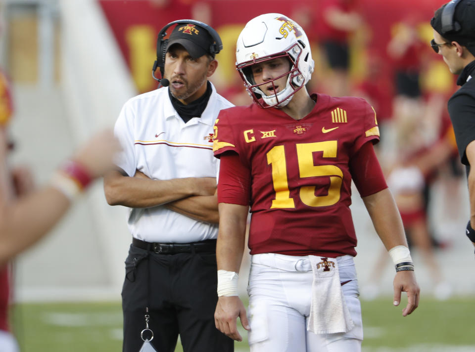 AMES, IA - OCTOBER 10: Head coach Matt Campbell of the Iowa State Cyclones talks with quarterback Brock Purdy #15 of the Iowa State Cyclones during a time out in the second half of the play at Jack Trice Stadium on October 10, 2020 in Ames, Iowa. The Iowa State Cyclones won 31-15 over the Texas Tech Red Raiders. (Photo by David Purdy/Getty Images)