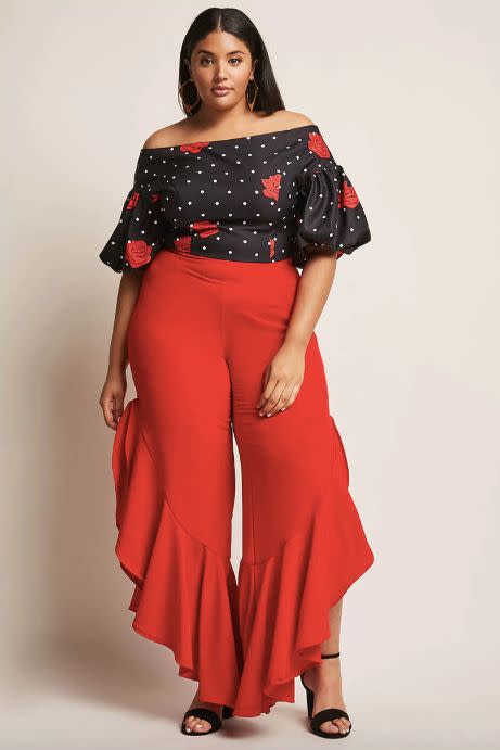 Get the matching set <a href="https://www.forever21.com/us/shop/catalog/product/plus/plus_size-bottom-pants/2000264146" target="_blank">here</a>.