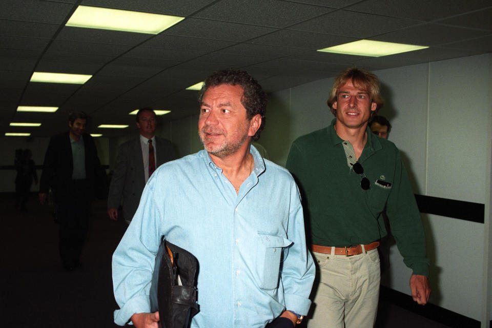 Tottenham Hotspur chairman Alan Sugar (l) with new signing Jurgen Klinsmann