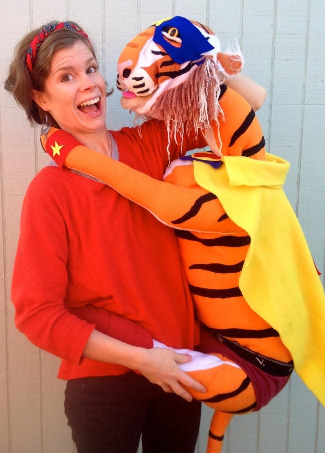 The Newmarket Public Library will host Lindsay and Her Puppet Pals on Thursday, Dec. 29, 2022, at 10:30 a.m.