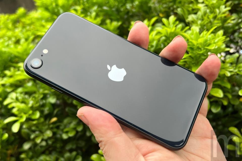 消息指稱蘋果將恢復推出第4代iPhone SE，2025年問世、採自製5G連網晶片