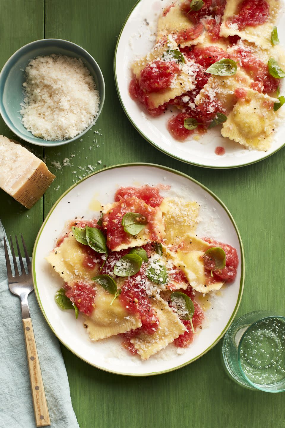 Ravioli with No-Cook Tomato Sauce