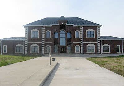 Abandoned mystery behemoth in Texas