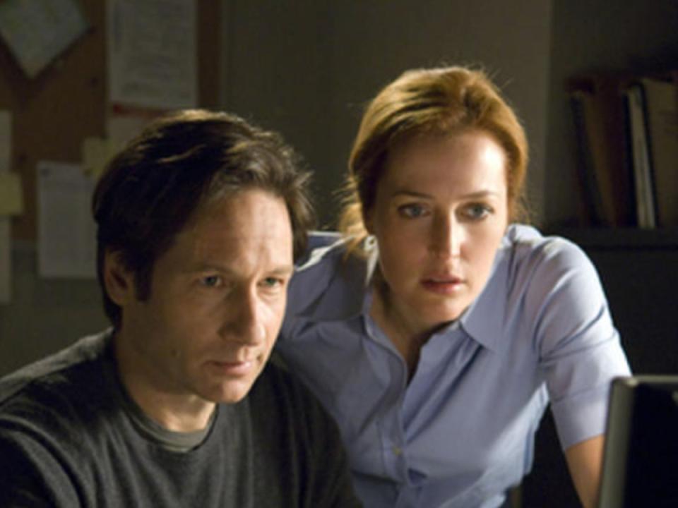 David Duchovny and Gillian Anderson in ‘The X-Files’ (FOX)